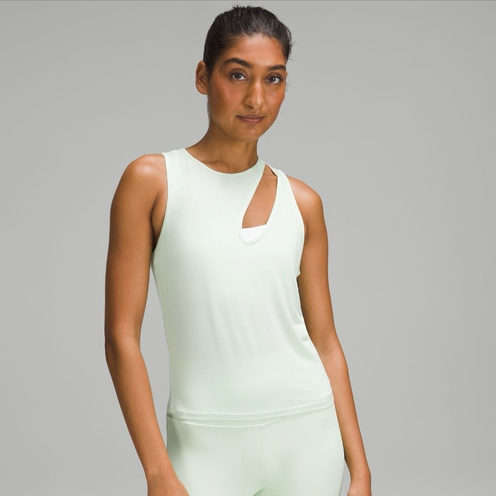 Lulu Lemon Shoulder Cut-Out Yoga Tank